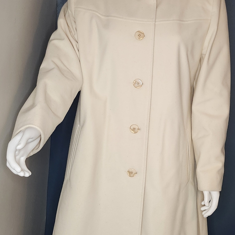 🚨SALE Wellington Cream Trench Coat